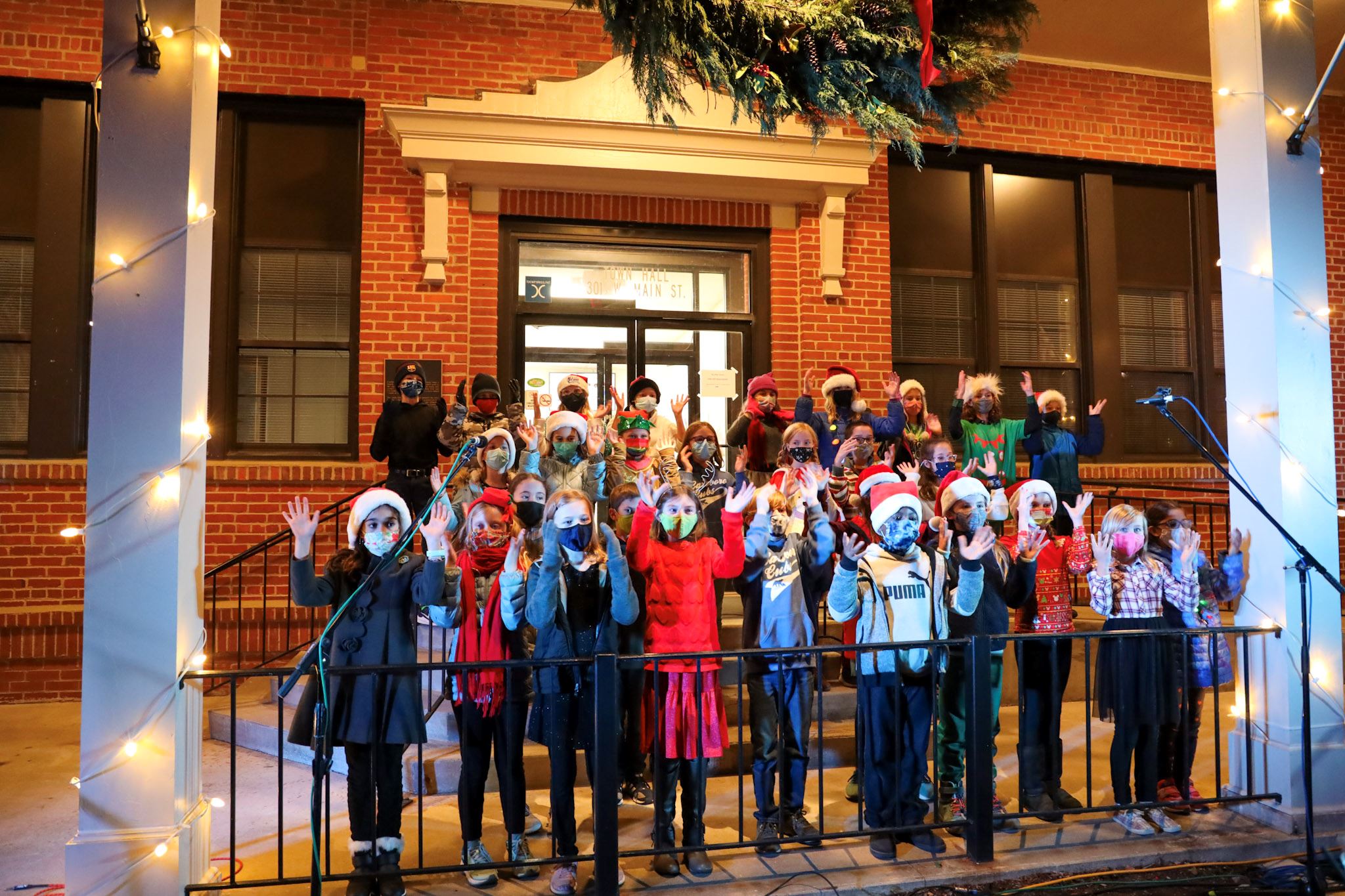 tree lighting ceremony choir